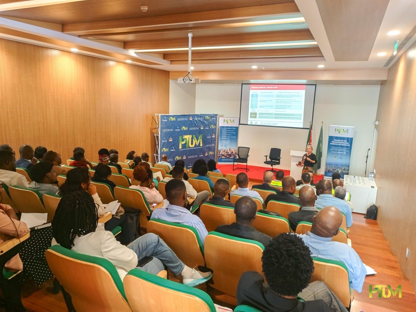 Especialistas Debatem Projecto do Aterro Sanitário da Katembe em Mesa Redonda Técnica